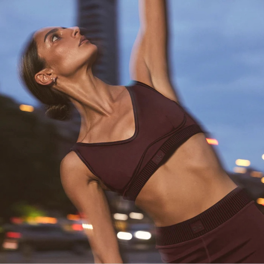 Alo Yoga Airlift Line Up Bra